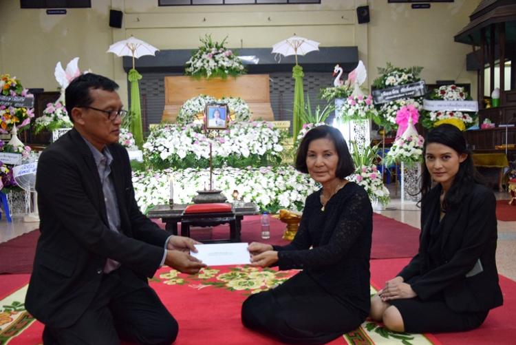 สพม.8 ร่วมเป็นเจ้าภาพ และฟังสวดพระอภิธรรมศพ นางสาวอารีย์  ทิมเมือง ศึกษานิเทศก์ กลุ่มนิเทศ ติดตาม และประเมินผล การจัดการศึกษา สังกัดสำนักงานเขตพื้นที่การศึกษามัธยมศึกษาเขต 8